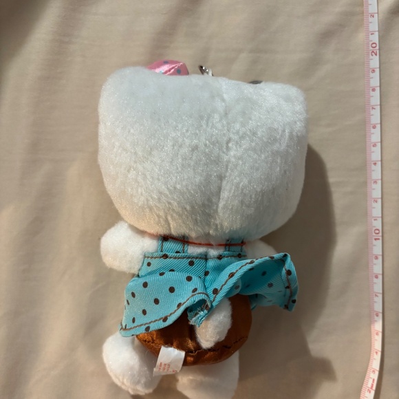 Sanrio Hello Kitty Mint Chocolate Mascot Holder - Picture 2 of 3